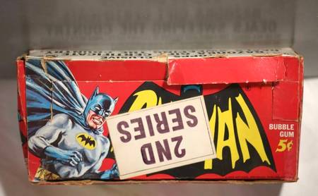 Batman cards box Topps 5-cent box 2nd series small sticker